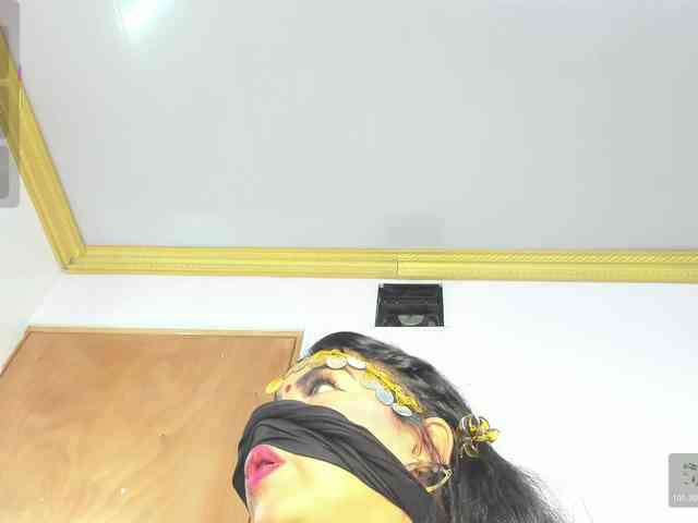 IniyaParul webcam