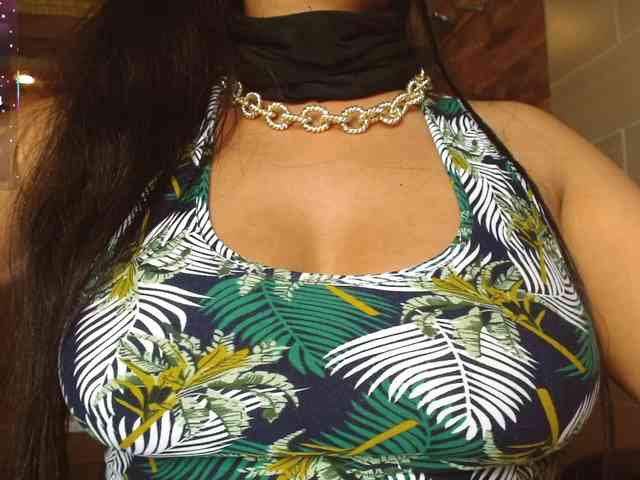 IniyaParul webcam
