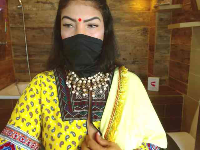 IniyaParul webcam