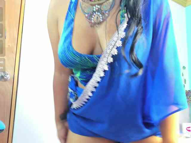 IniyaParul webcam