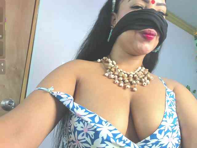 IniyaParul webcam