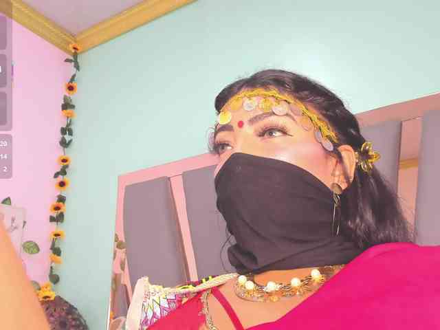 IniyaParul webcam