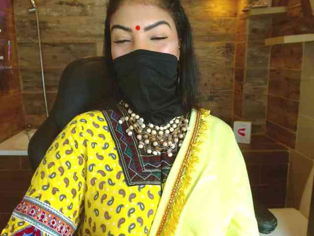 IniyaParul webcam