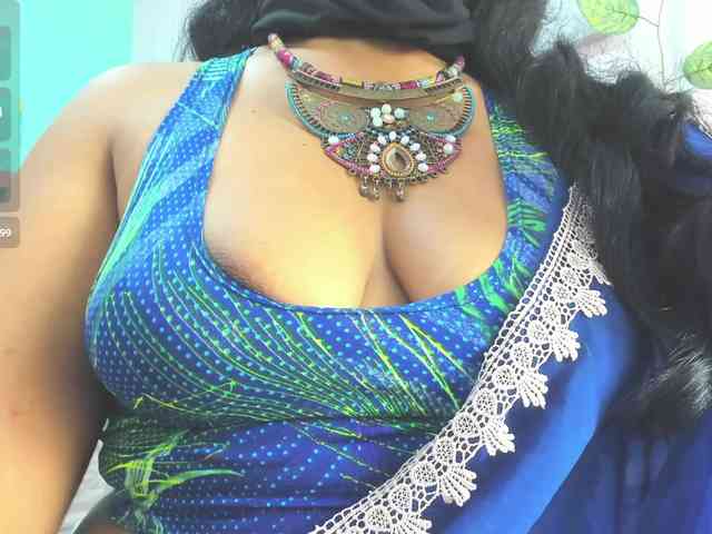 IniyaParul webcam