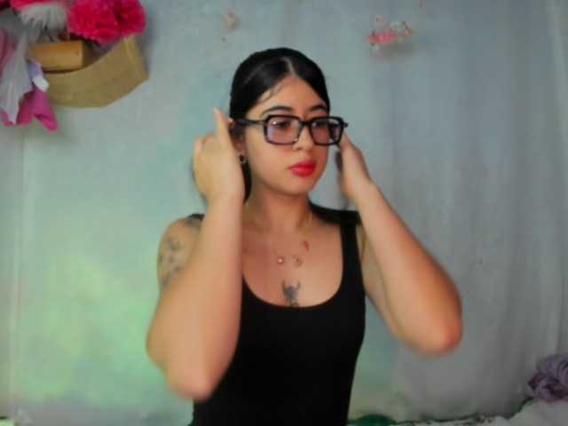 Yelina live cam on UnifiedCams