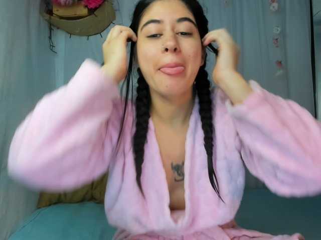 Yelina live cam on BongaCams