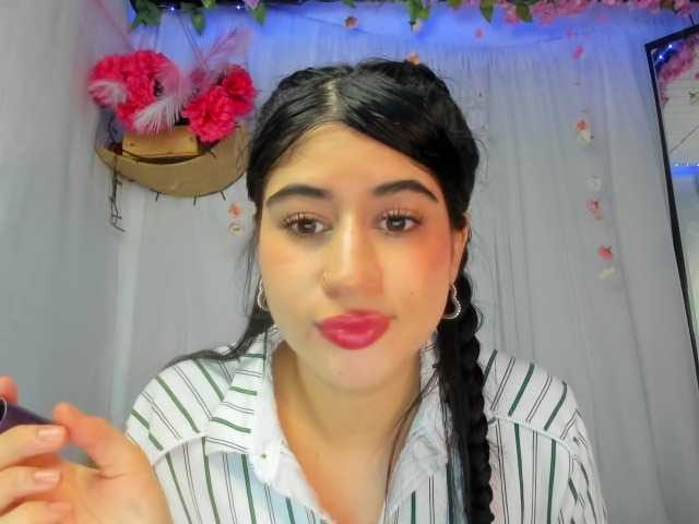 yelina live sex show