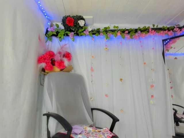 yelina live sex show