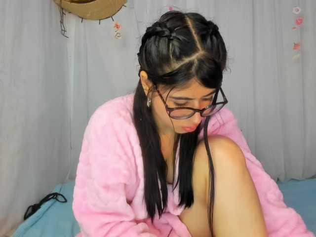 Yelina live cam on BongaCams