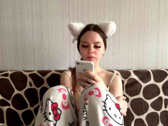 Lil-RO-XO webcam