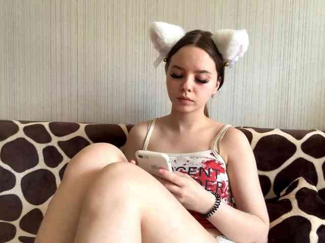 Lil-RO-XO webcam