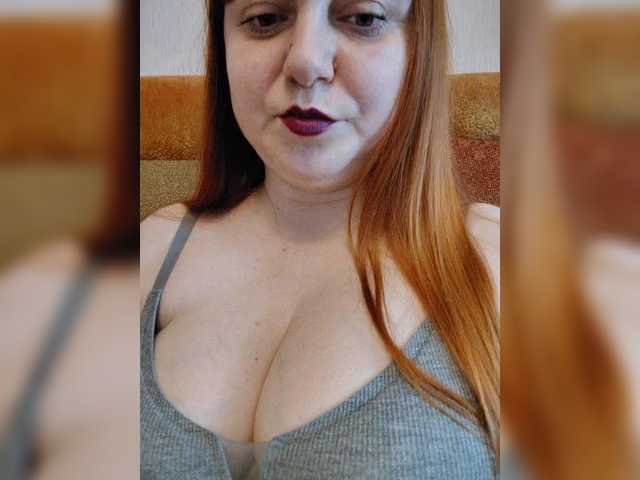 MilfaSguirt live cam