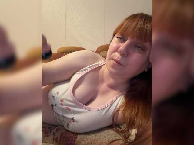 MilfaSguirt live webcam show