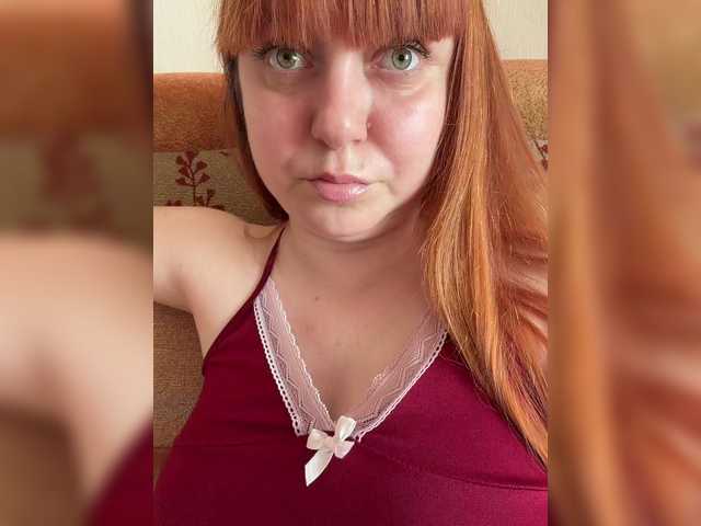 MilfaSguirt live webcam show