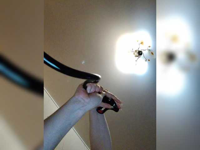 MilfaSguirt's BongaCams show and profile