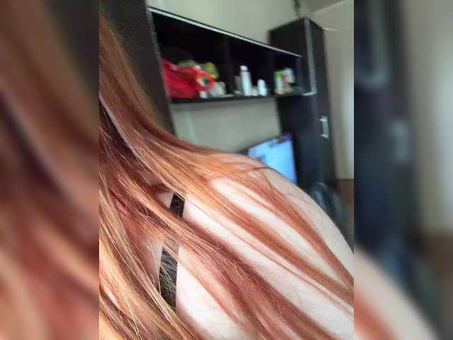 MilfaSguirt live webcam show