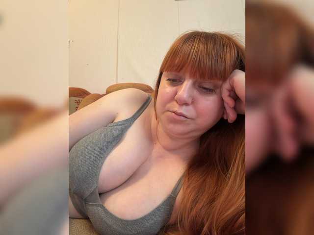 MilfaSguirt live webcam show