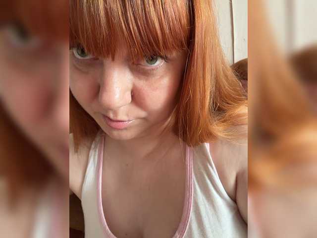 MilfaSguirt live webcam show