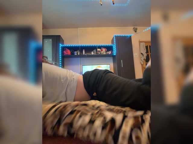 MilfaSguirt live cam preview