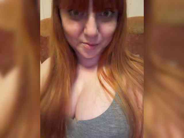 MilfaSguirt webcam
