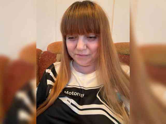 MilfaSguirt webcam