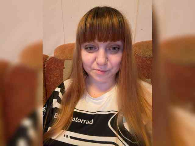 MilfaSguirt's webcam live show