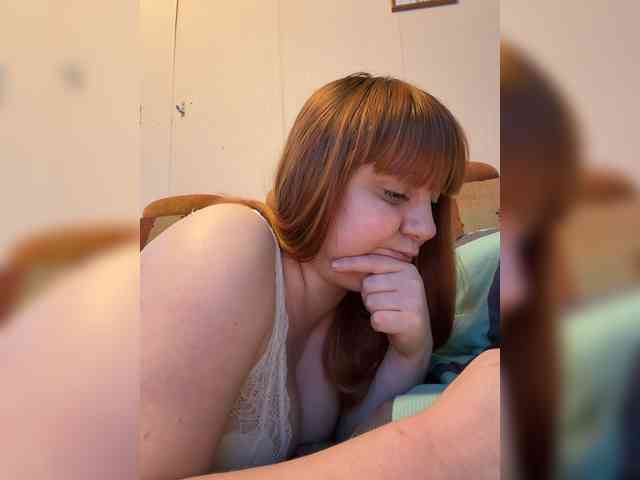 MilfaSguirt webcam