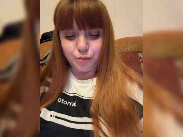 MilfaSguirt webcam