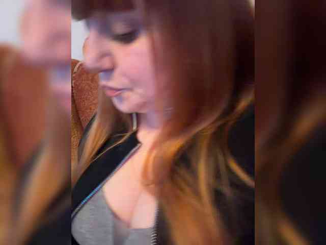 MilfaSguirt webcam
