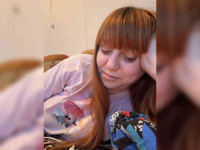 MilfaSguirt webcam