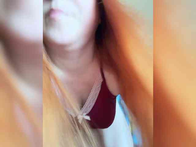 MilfaSguirt webcam