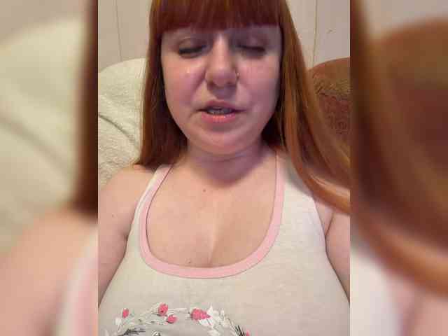 MilfaSguirt webcam