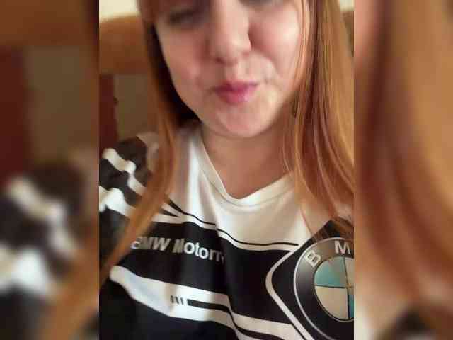 MilfaSguirt webcam