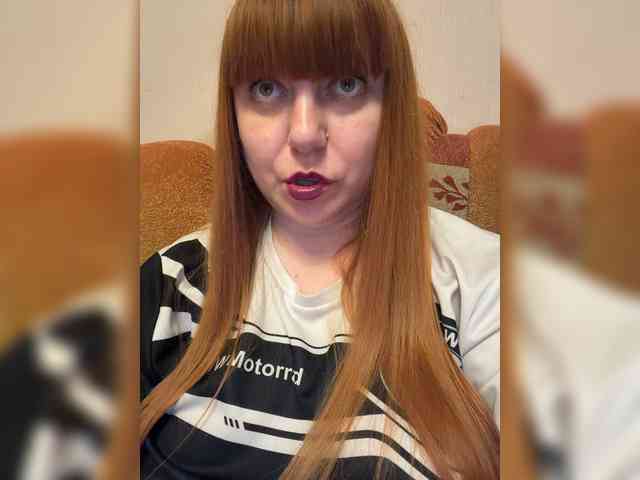 MilfaSguirt webcam