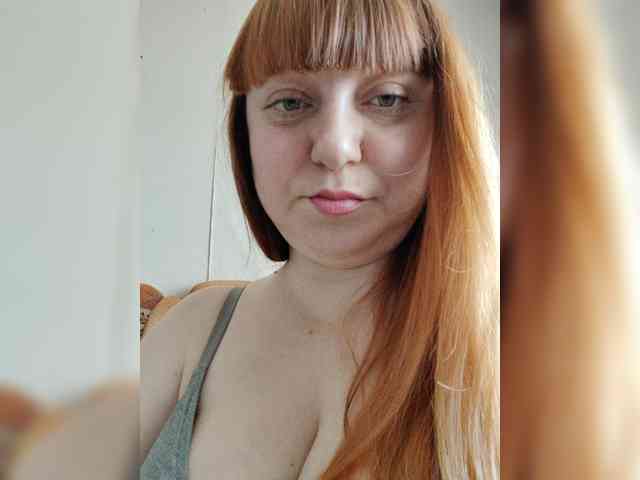 MilfaSguirt webcam
