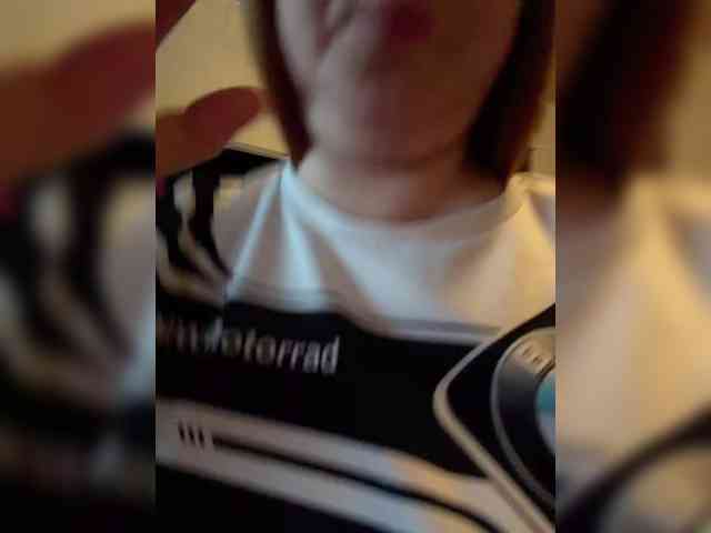 MilfaSguirt webcam