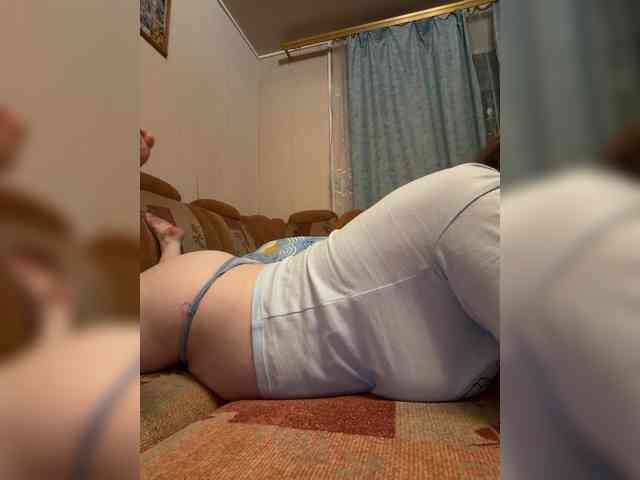 MilfaSguirt webcam