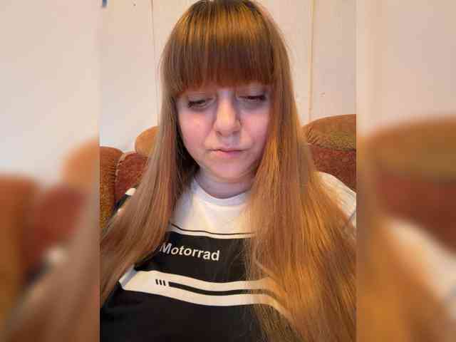MilfaSguirt webcam