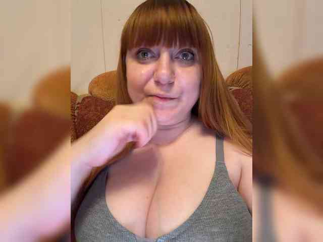 MilfaSguirt webcam