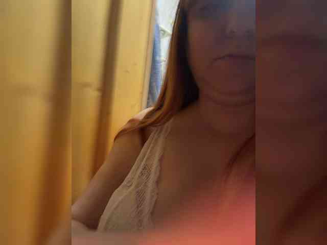 MilfaSguirt webcam