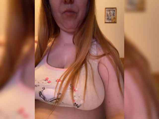 MilfaSguirt webcam