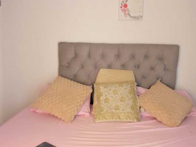 NicolSwift live cam on BongaCams