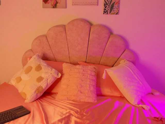 NicolSwift live cam on BongaCams