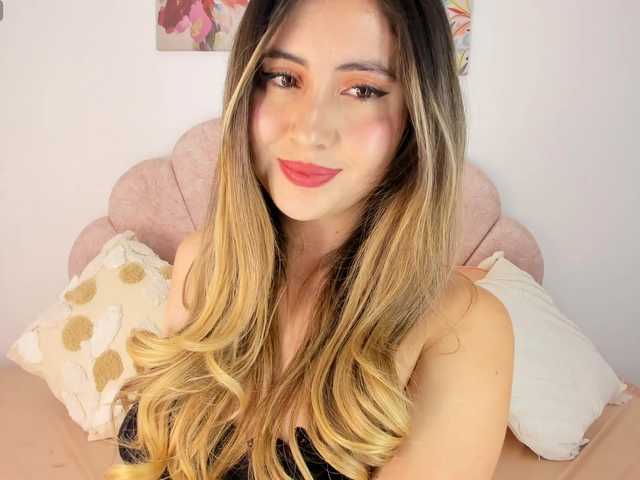 NicolSwift live cam on BongaCams