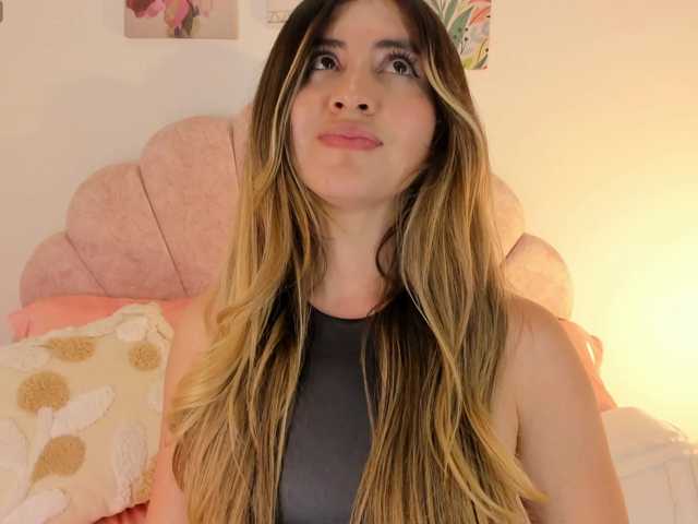 NicolSwift live cam on BongaCams
