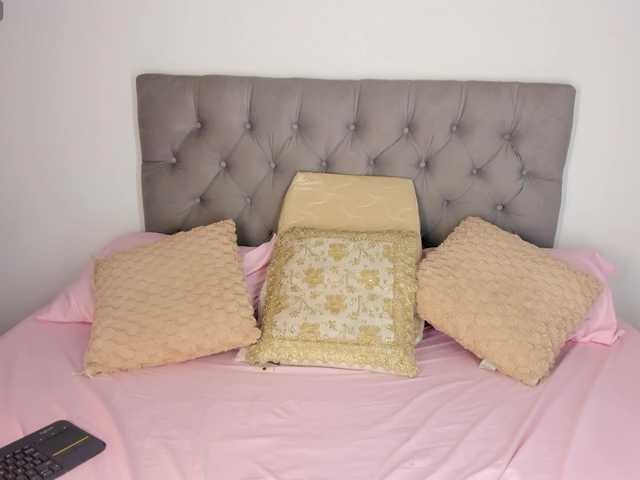 NicolSwift live cam on BongaCams