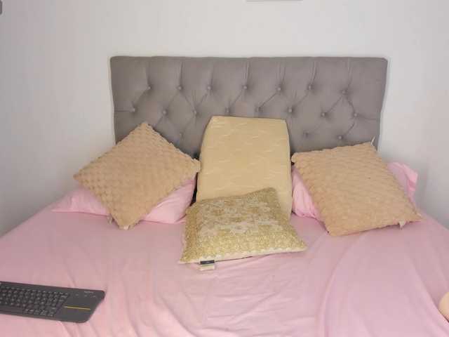 NicolSwift live cam on BongaCams