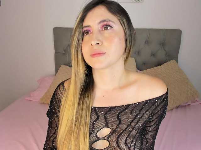 NicolSwift live cam on BongaCams