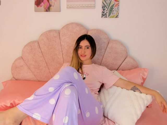 NicolSwift live cam on BongaCams