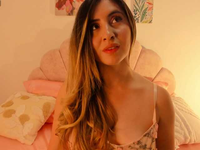 NicolSwift live cam on BongaCams